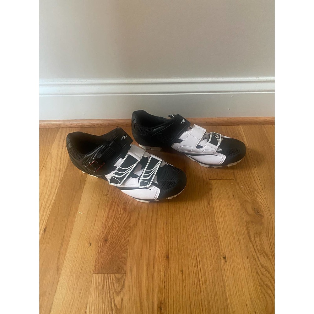 ZOL Cycling/Spin Shoes Black White Size Eur 42 equivalent to US 9